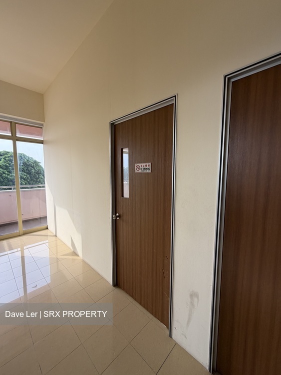 Kew Sian King (D18), Office #600832741